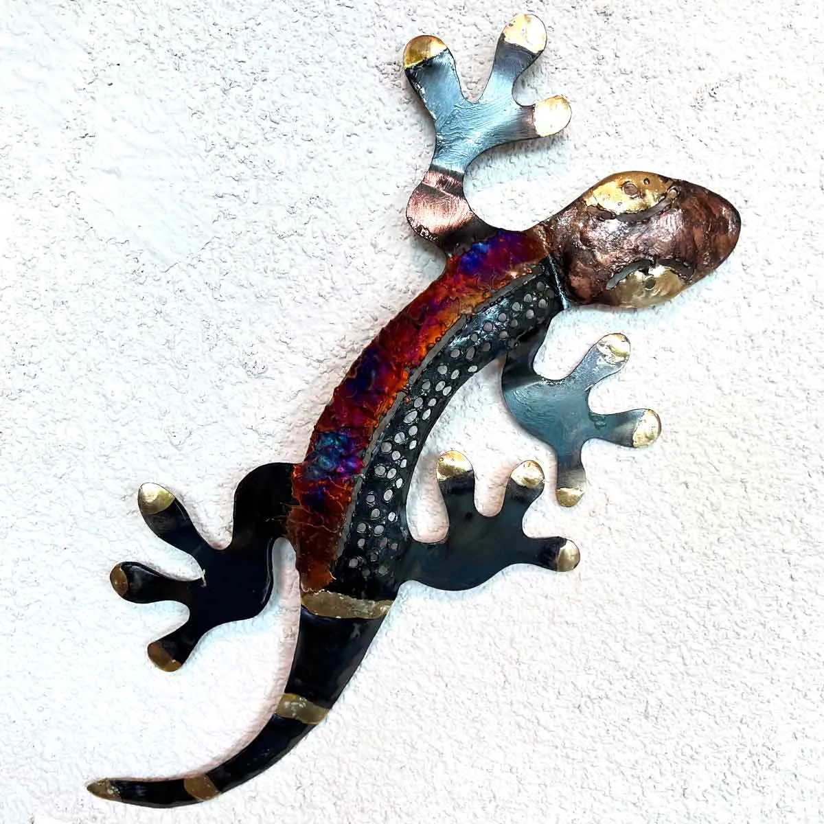 Décoration murale métal de gecko salamandre - Made in France - façade
